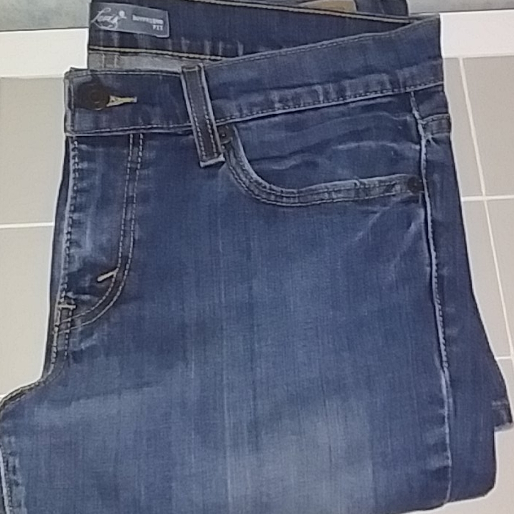 Levis